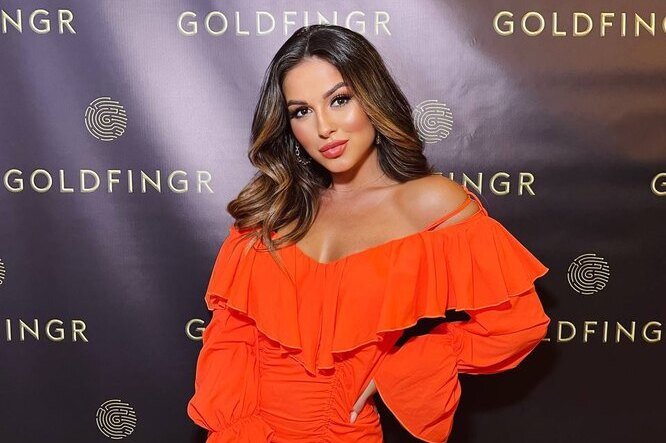     Певица Нюша наконец рассекретила необычное имя, которое придумала для сына