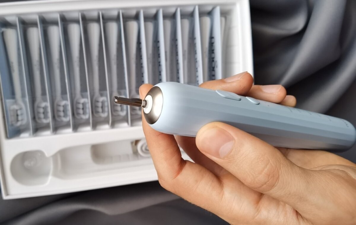    У насадок Nandme NX7000 нет механического привода. Она воздействует на зубы ультразвуковыми колебаниями