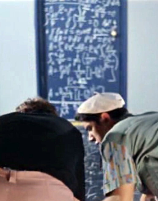 Некоторые задачи, действительно, решаются не быстро... Кадр из фильма "...Приключения Шурика"