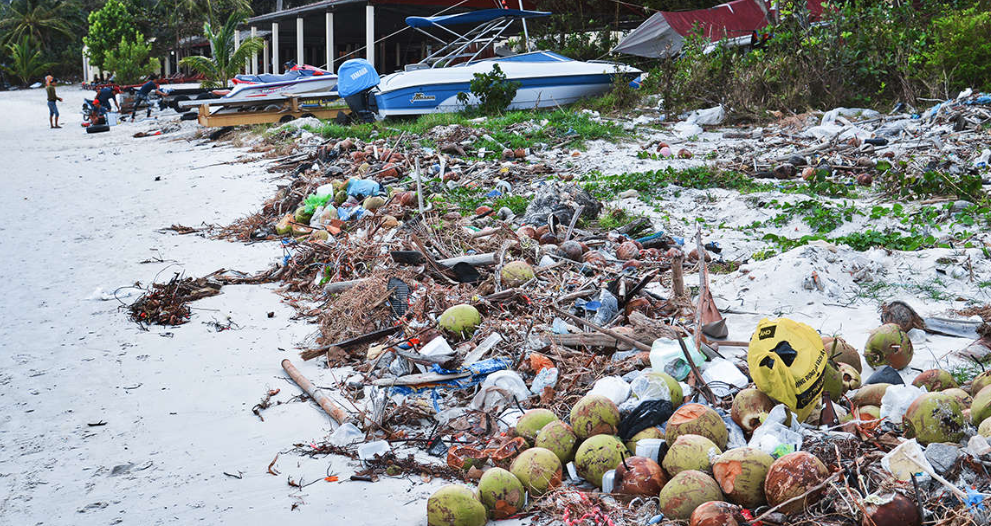 Иногда бывает так на берегу моря во Вьетнаме
