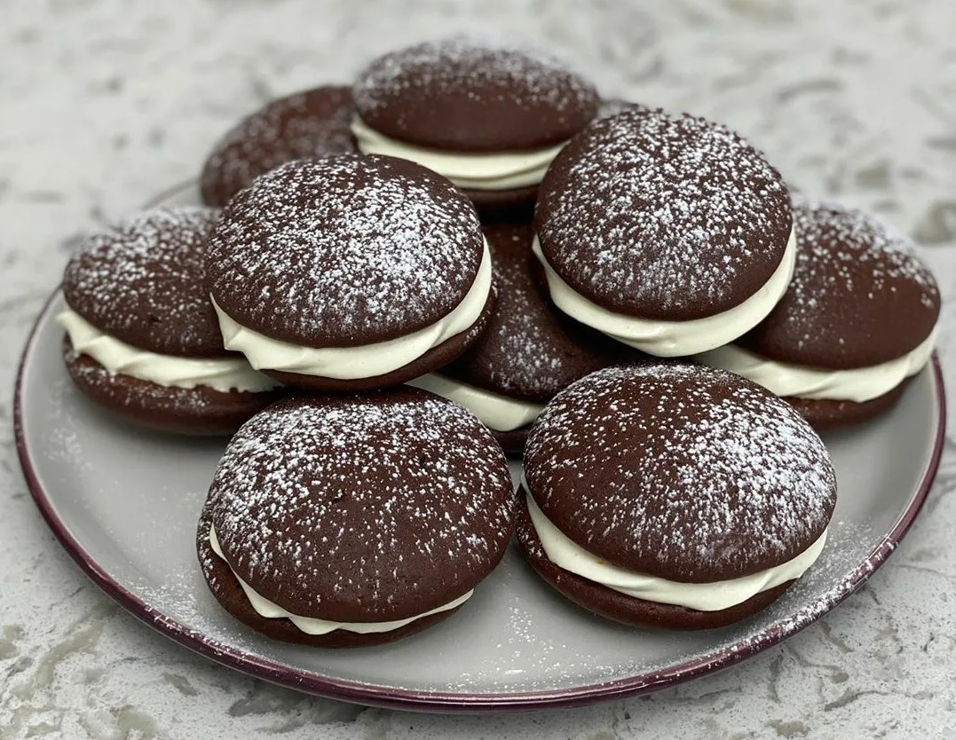 Whoopie Pie Recipes Prove This Dessert Is The Best Of All Worlds HuffPost Life B
