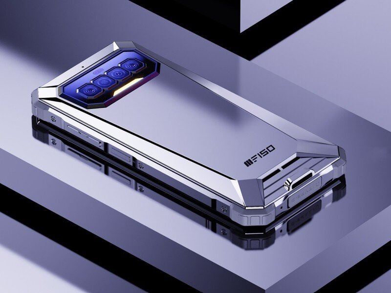   IIIF150: доступные «броненосцы» с NFC и ночной камерой