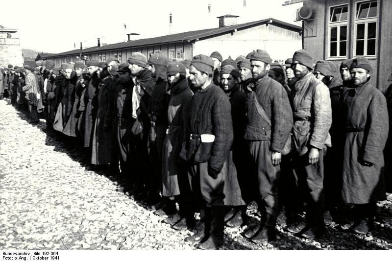Советские военнопленные прибыли в концлагерь Маутхаузен. осень 1941 года