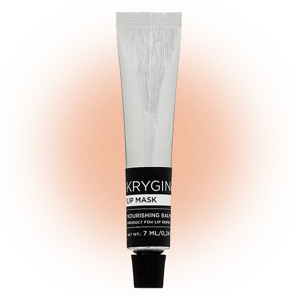 
купить1100 руб.Питательный бальзам-маска Lip Mask, Krygina CosmeticsБальзам-маска подойдет тем, кто столкнулся с небольшой сухостью губ или хочет подготовить их перед нанесением помады. Бальзам плотный и густой, для легкого увлажнения хватит небольшой горошины. Средство можно использовать как маску, если нанести побольше и оставить на губах на какое-то время. Недавно Елена Крыгина добавила к прозрачному бальзаму еще два оттенка: нюдовый и ярко-розовый — в них есть блестки, которые подчеркивают объем и контур губ.