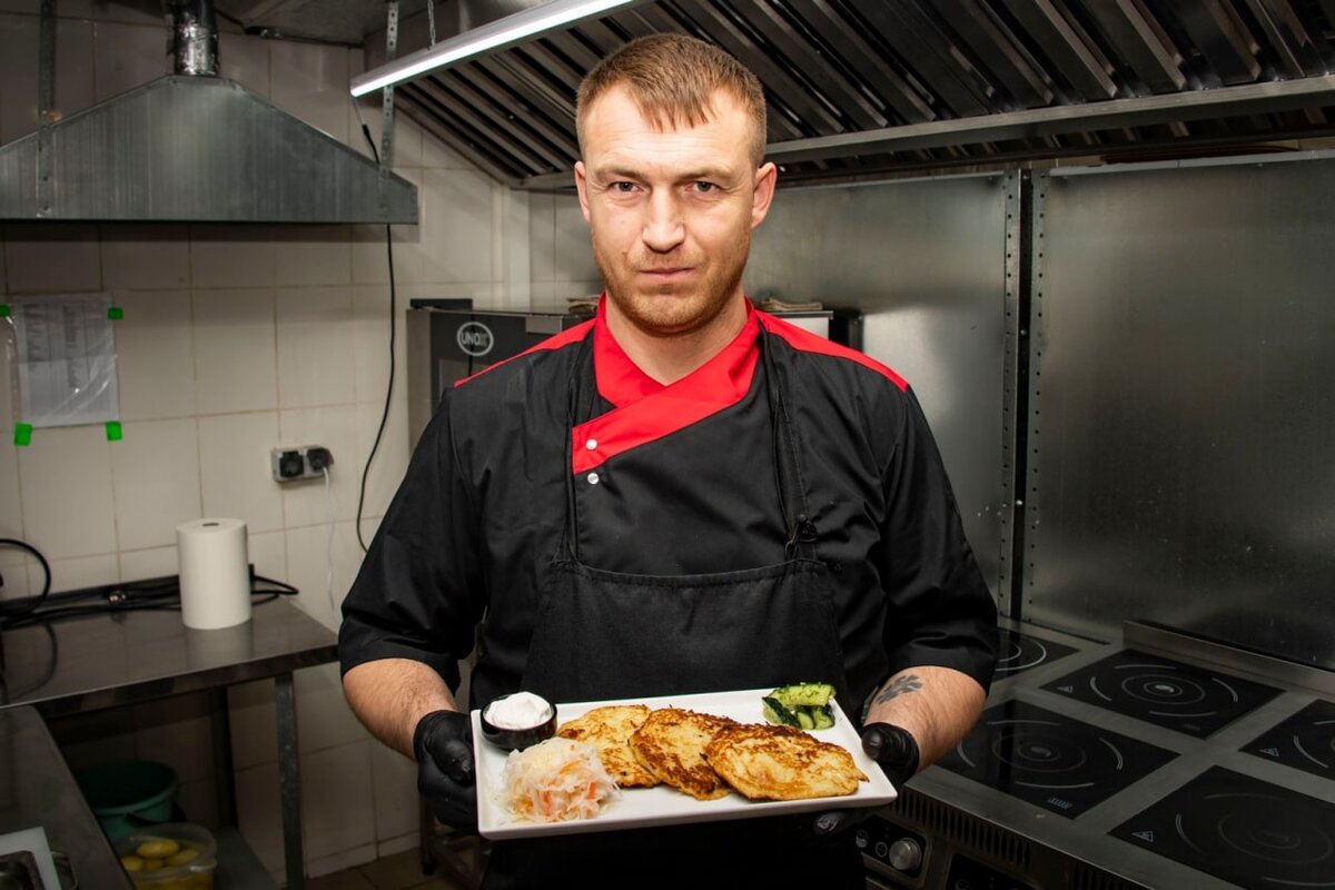 Знакомьтесь, шеф-повар Василий Олькин! 