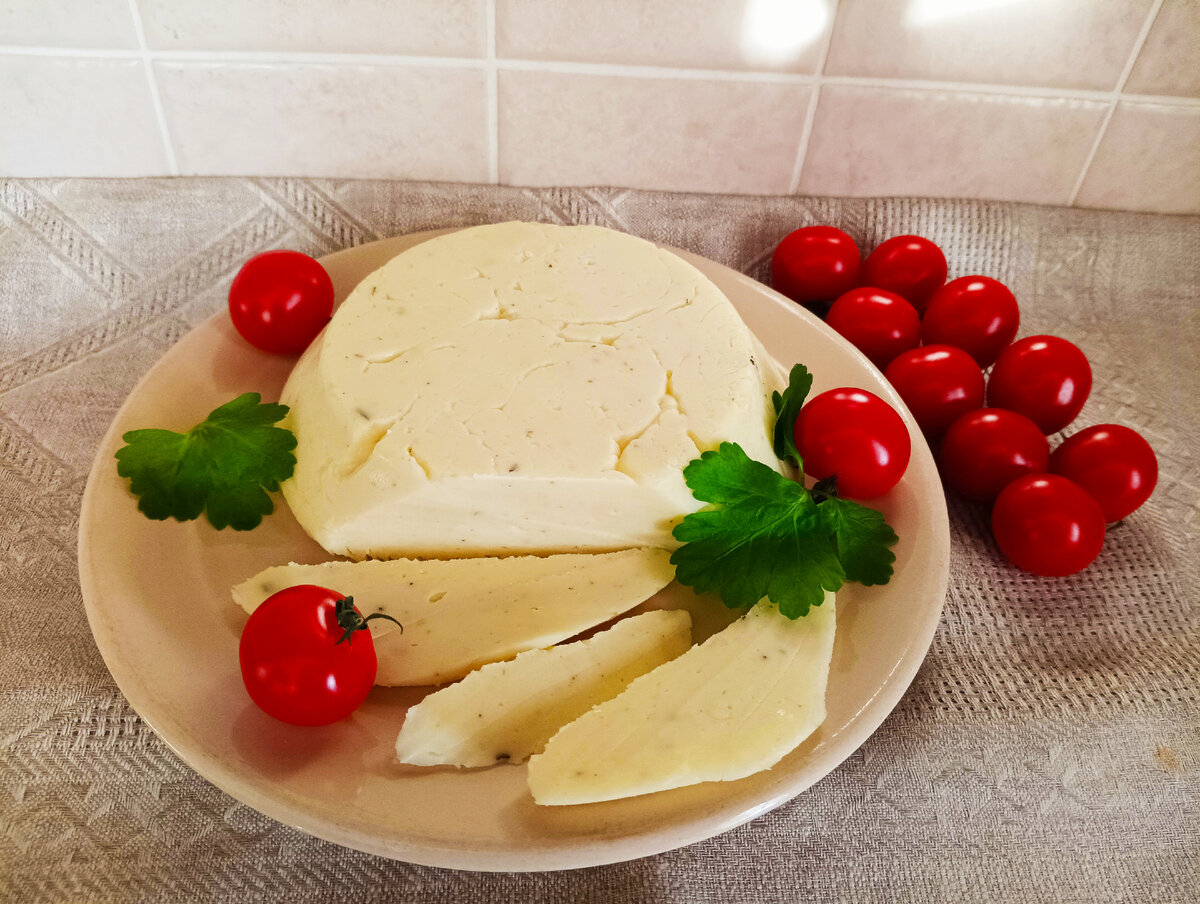 Домашний полутвёрдый сыр. Готовится просто — получается вкусно | Вкусная  еда без труда | Дзен