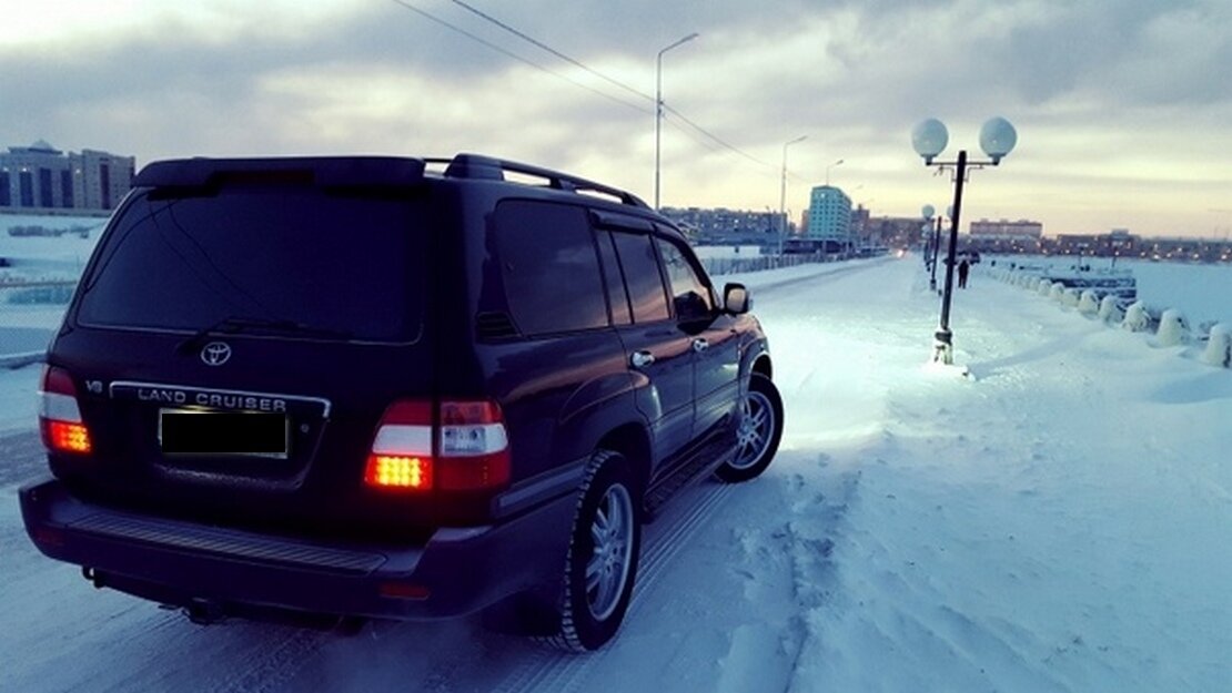 Toyota Land Cruiser 200 Бандитский