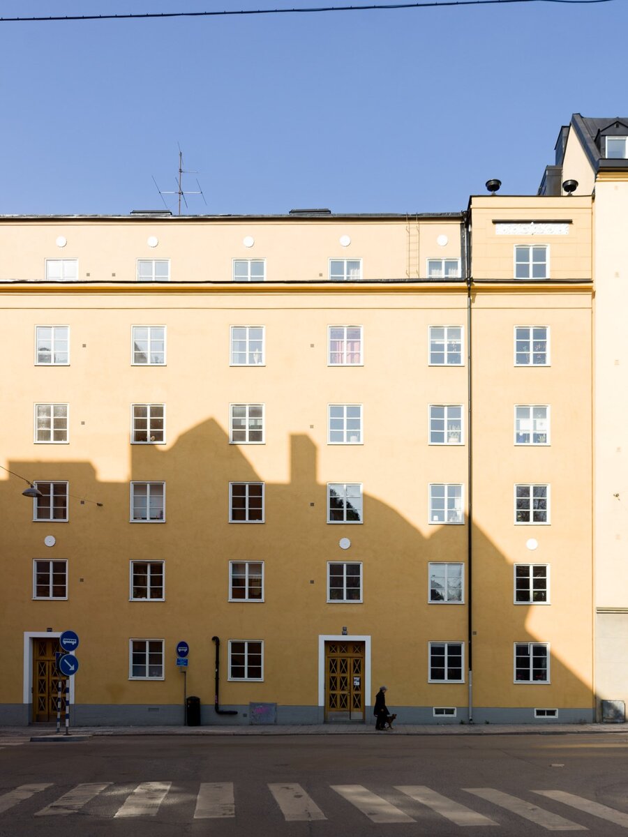 Так выглядит дом, где находится эта квартирка