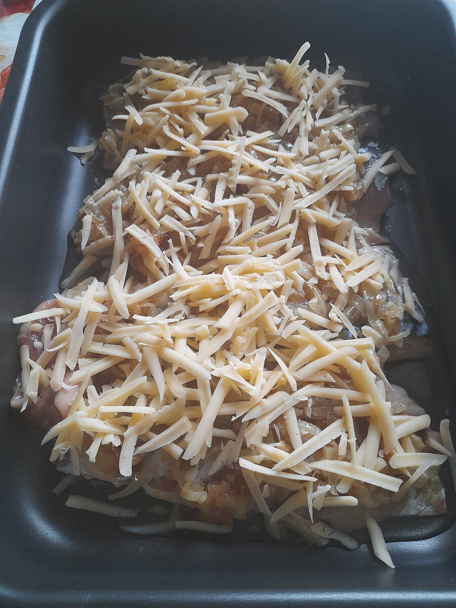 Посыпать сыром