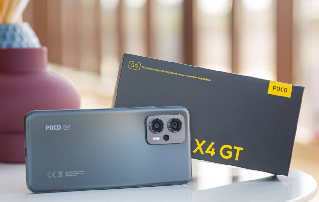 Poco X4 GT — сбалансированный смартфон с хорошим дисплеем, большой батареей, мощным чипсетом и достойными камерами. Фото: gsmarena.com