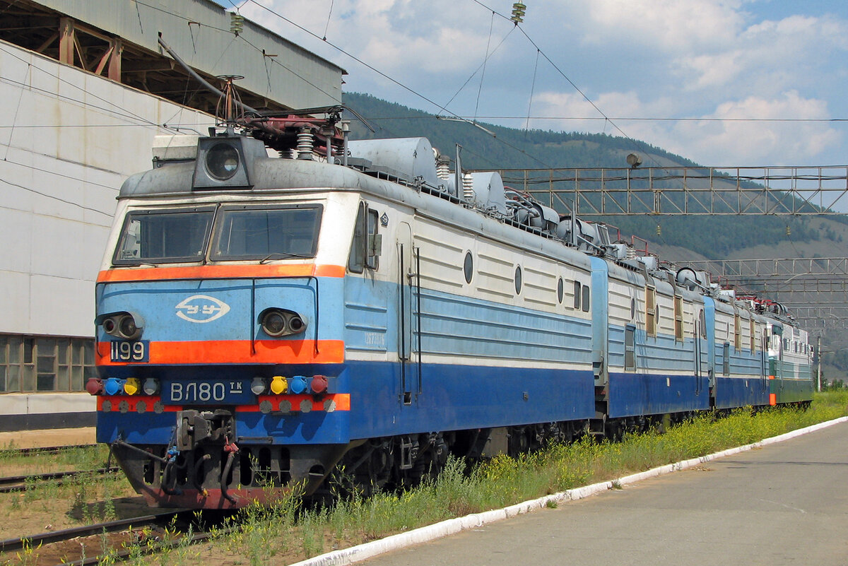 80 тк. Вл80тк 1101 кабина. Депо Северобайкальск 2004. Вл80тк-1101 новый кабина. ВУВ вл-80тк.