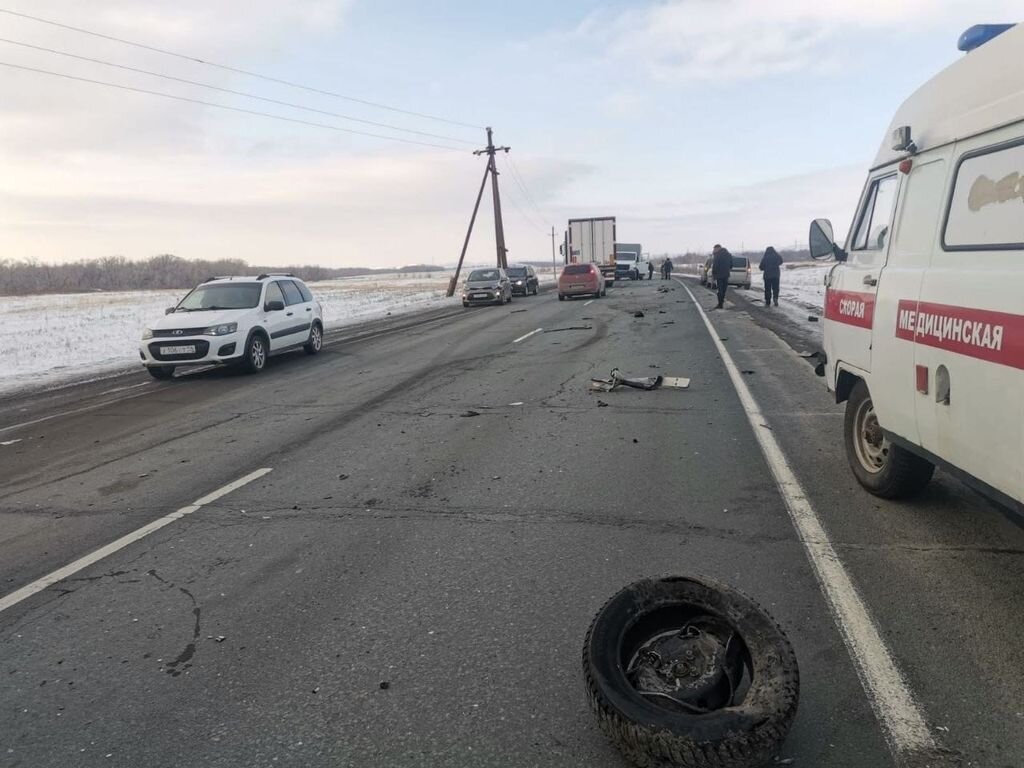 Два человека погибли в ДТП с грузовым автомобилем и «Ларгусом» на трассе  Оренбург – Орск | Урал56.Ру | Оренбург, Орск - главные новости | Дзен