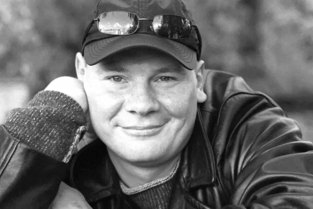  Он завоевал сердца зрителей, когда в девять лет сыграл Гекльберри Финна в детском фильме про Тома Сойера. И попал он в этот фильм не по блату. А благодаря бабушке, которая отвела внука на кинопробы.