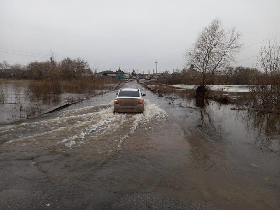     Мост закрыт для авто. Фото: администрация Еланского района.