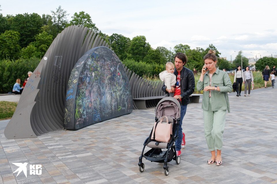     Самыми популярными именами по-прежнему остаются Александр и София. Артем КИЛЬКИН