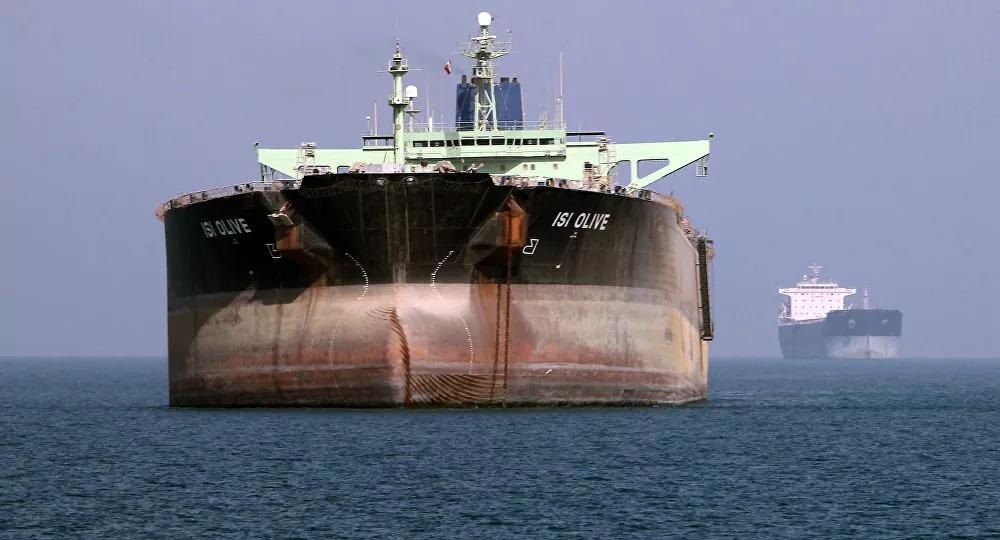 Иранские нефтяные танкеры вышли из порта Бандар-Аббас, передает AFP.