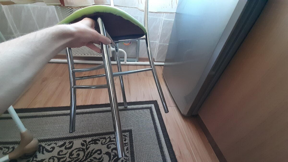 Смогли так сидеть?