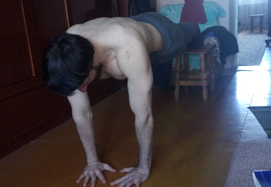 Отжимания треугольник