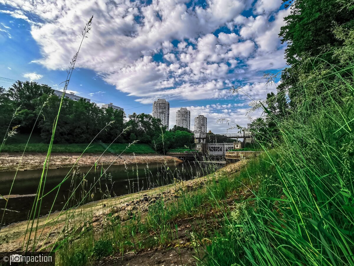 Между шлюзами №7 и №8