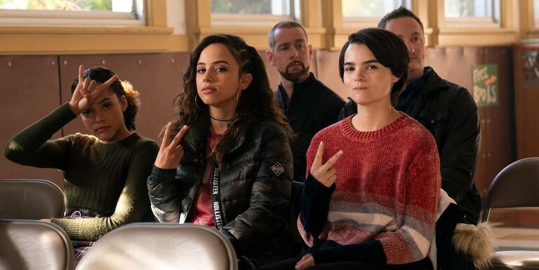 Кадр из сериала «Воровки»