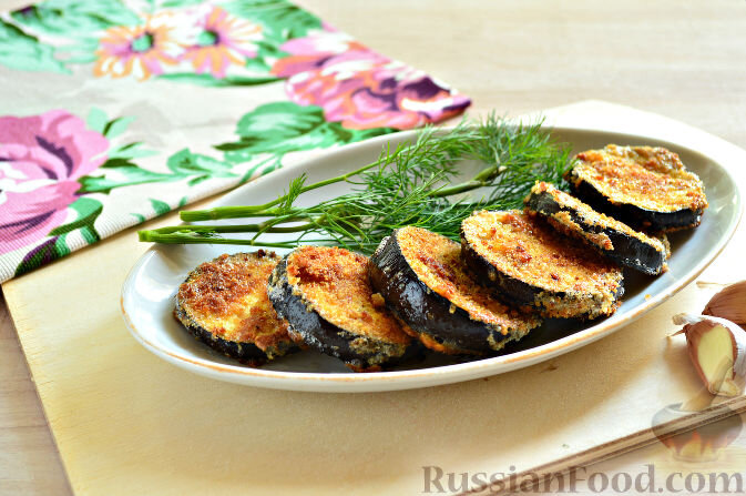 баклажаны, яйца, сухари панировочные, чеснок, перец молотый, соль, масло растительное