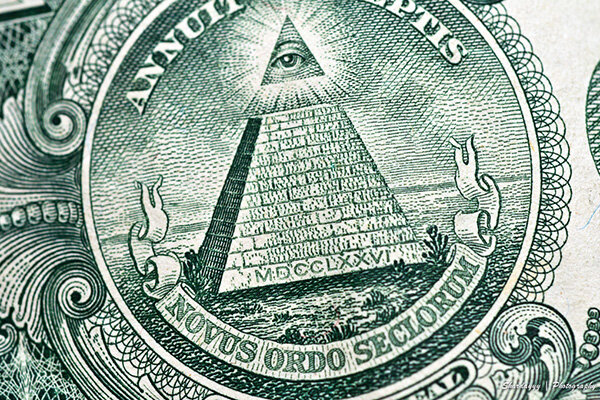 NOVUS ORDO SECLORUM