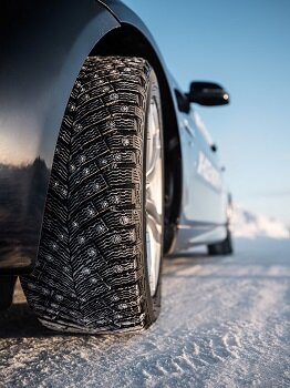 Michelin X-Ice North 4 SUV — для тех, кому на зимней дороге важно сочетание управляемости, безопасности и комфорта.   Сколько? Больше 300 шипов на одну шину!-2