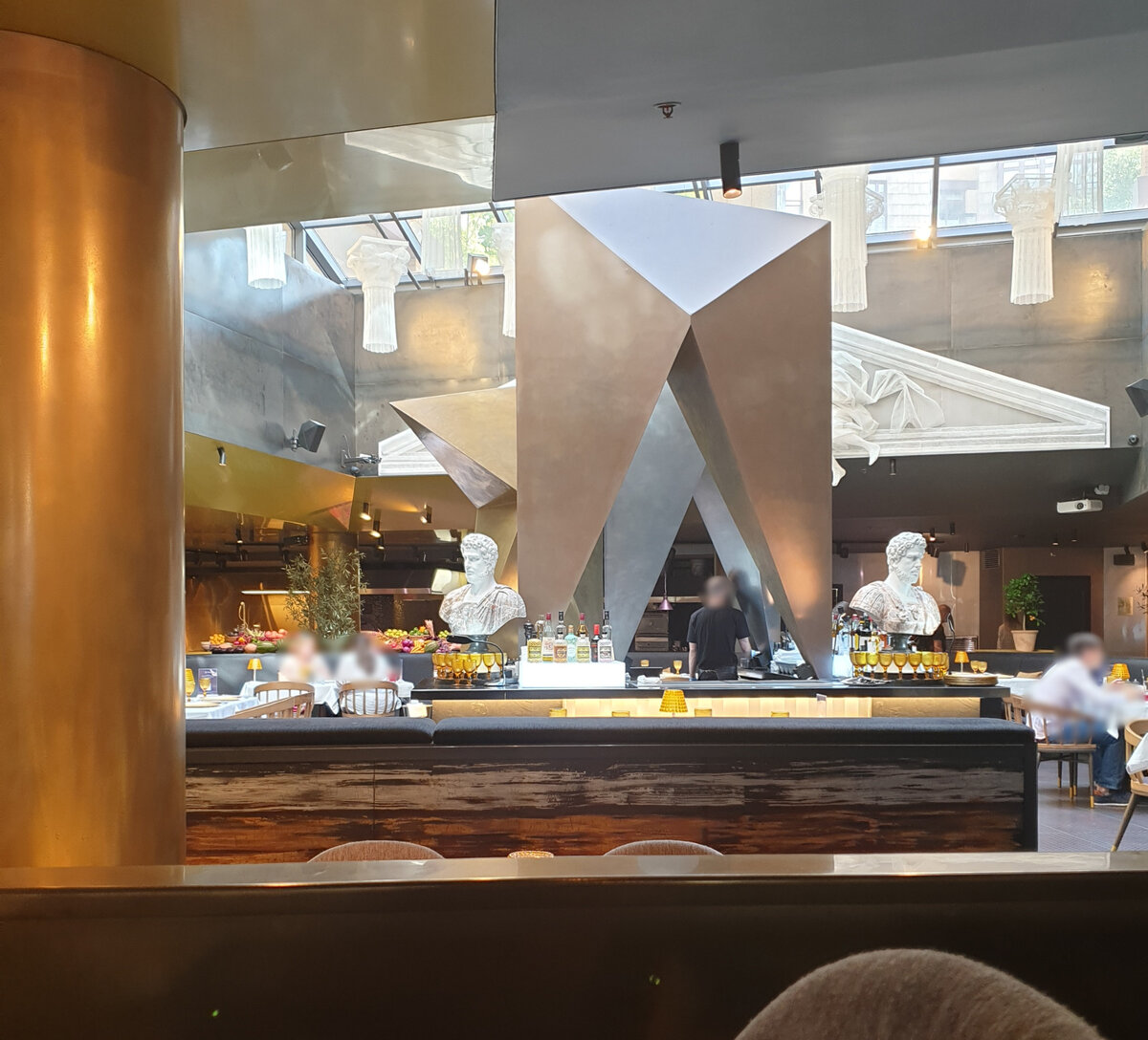 "Пифагор", интерьер