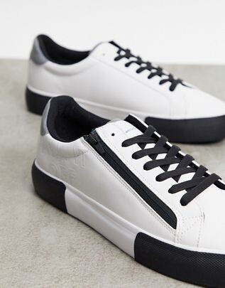 Белые кроссовки с молнией на платформе Bershka                                              https://www.asos.com/ru/bershka/belye-krossovki-s-molniej-na-platforme-bershka/prd/21750628?clr=belyj&colourwayid=60219809&SearchQuery=&cid=4209 https://www.asos.com/ru/men/