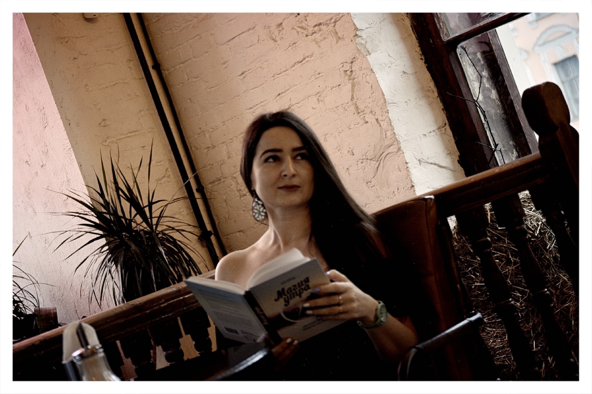 Учиться никогда не поздно (хотя на фото обычная книжка)