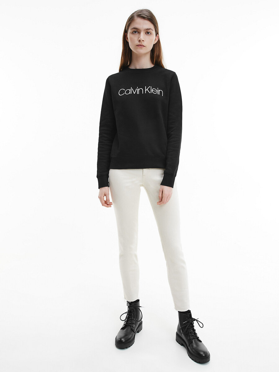 Стильные свитшоты и худи от Calvin Klein