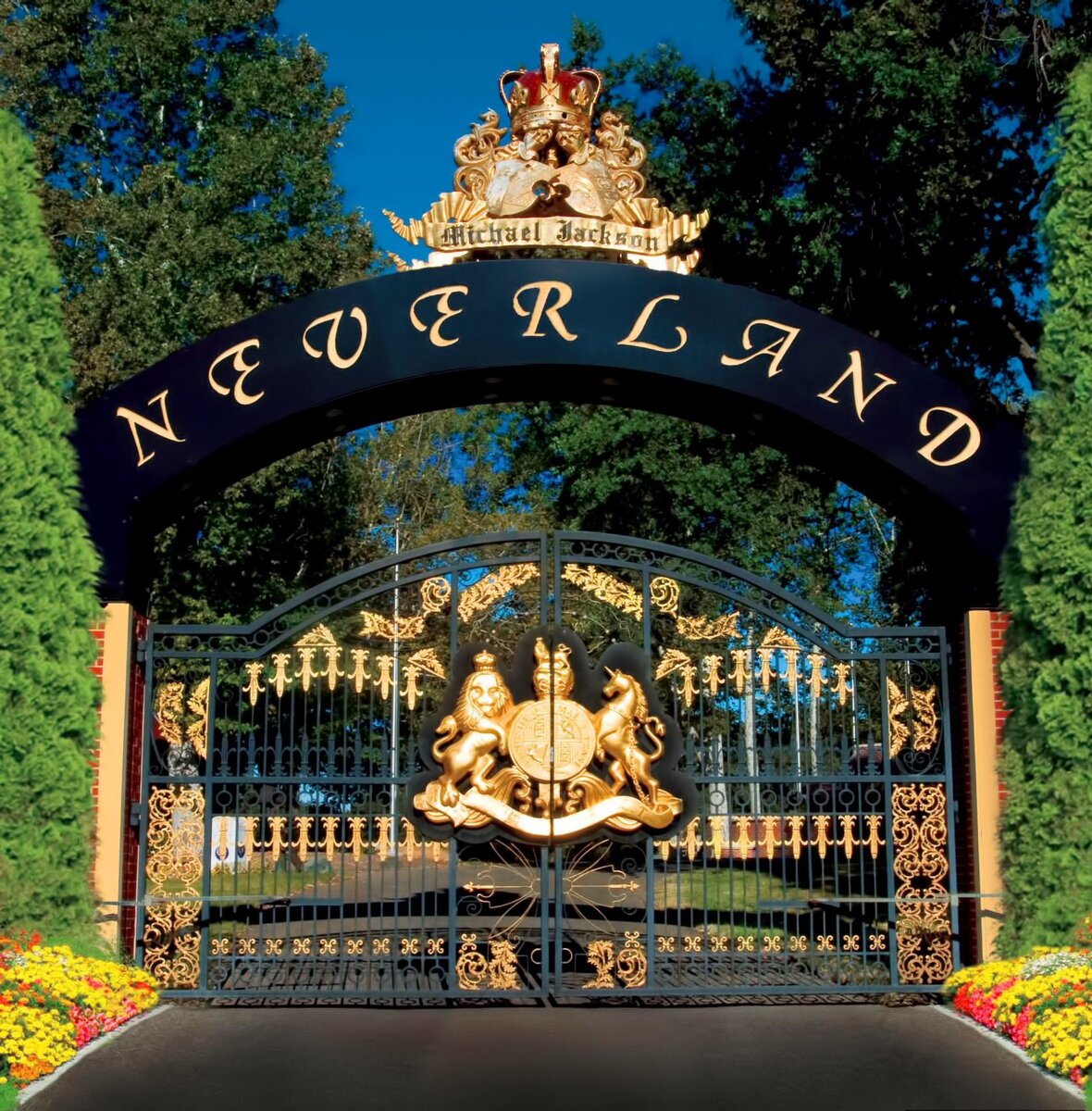 Главные ворота поместья Джексона Neverland Valley