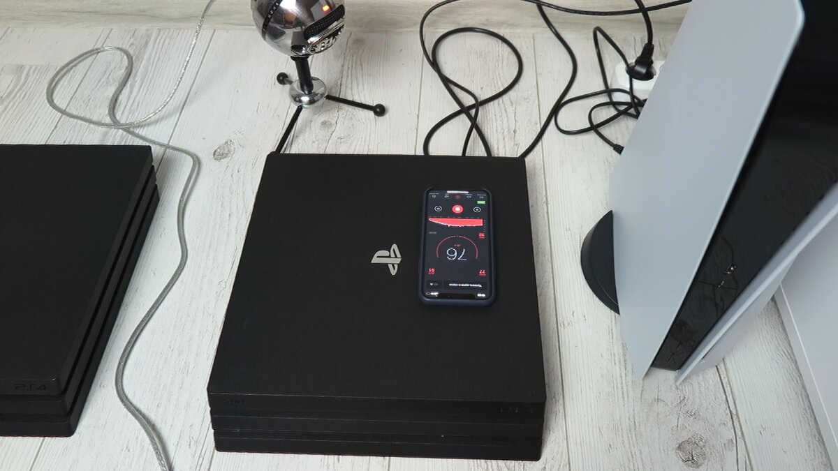 76 дБ - шум соизмерим с шумом качественного пылесоса