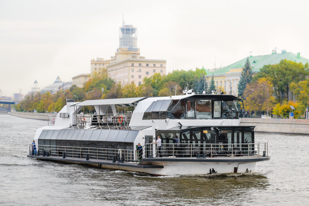 Теплоход Жемчужина в 1м рейсе