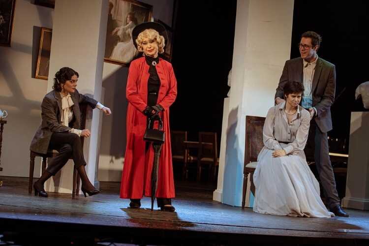 Светлана Немоляева. Фото: Театр им. Маяковского