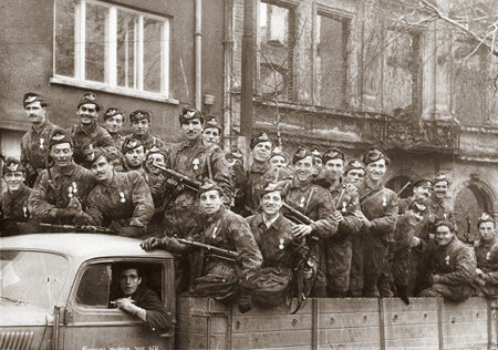 Болгарские десантники-парашутисты. Фото из общедоступных источников.