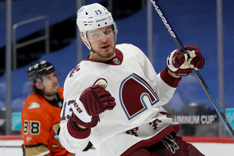 В.Ничушкин после первой забитой шайбы в ворота "Дакс" 