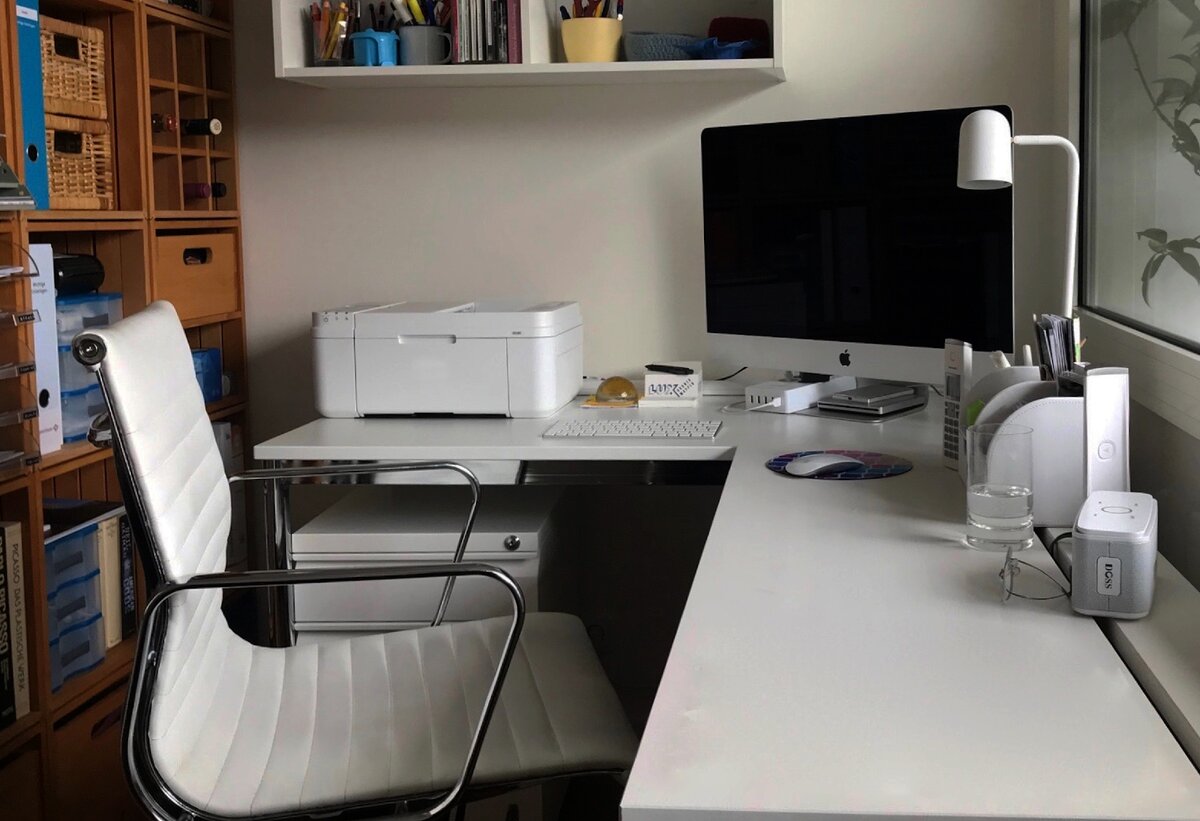 Photo by evelyn geissler from unsplash