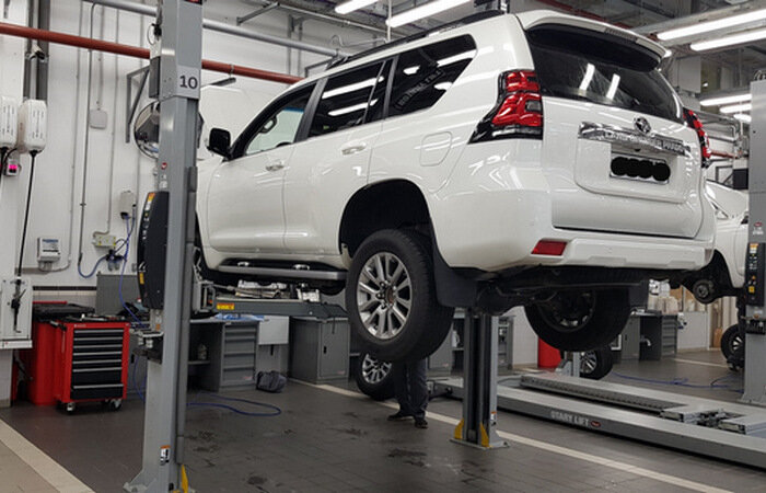 Автомобиль является одной из тех вещей в жизни каждого человека, который хочется приобрести один раз да так, чтобы надолго. К сожалению, далеко не каждая модель в наше время может похвастаться высокой надежностью, износостойкостью и долговечностью. Безусловно, за любой машиной нужно следить. Однако существует огромная разница между штатным техническим обслуживанием или небольшим ремонтом и ремонтом капитальным.