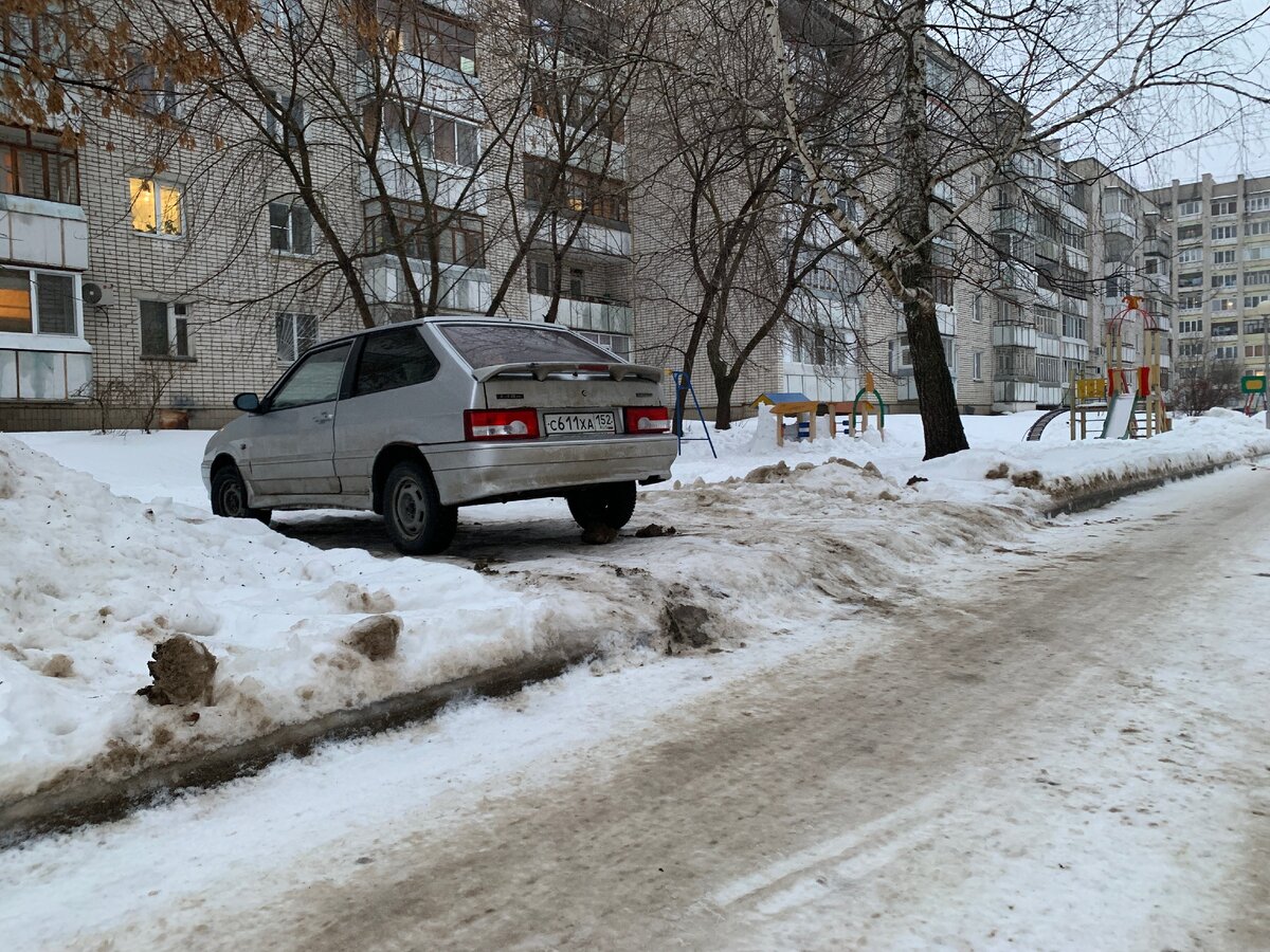 парковка на газоне москва