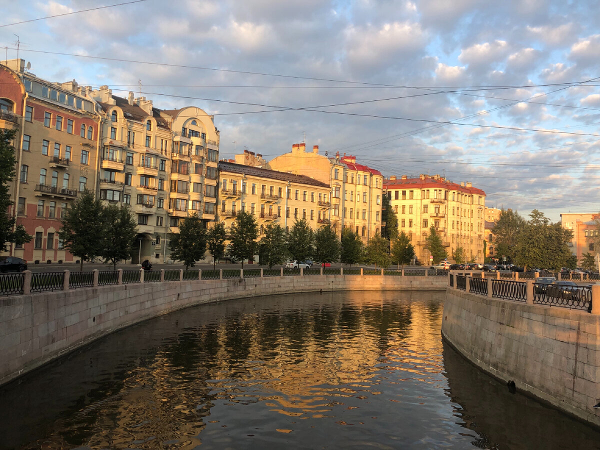 река Карповка в закатном солнце, фото автора