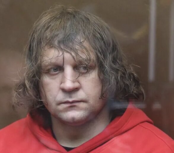 – Спорт отгораживает меня от Тьмы. Так всем лучше.