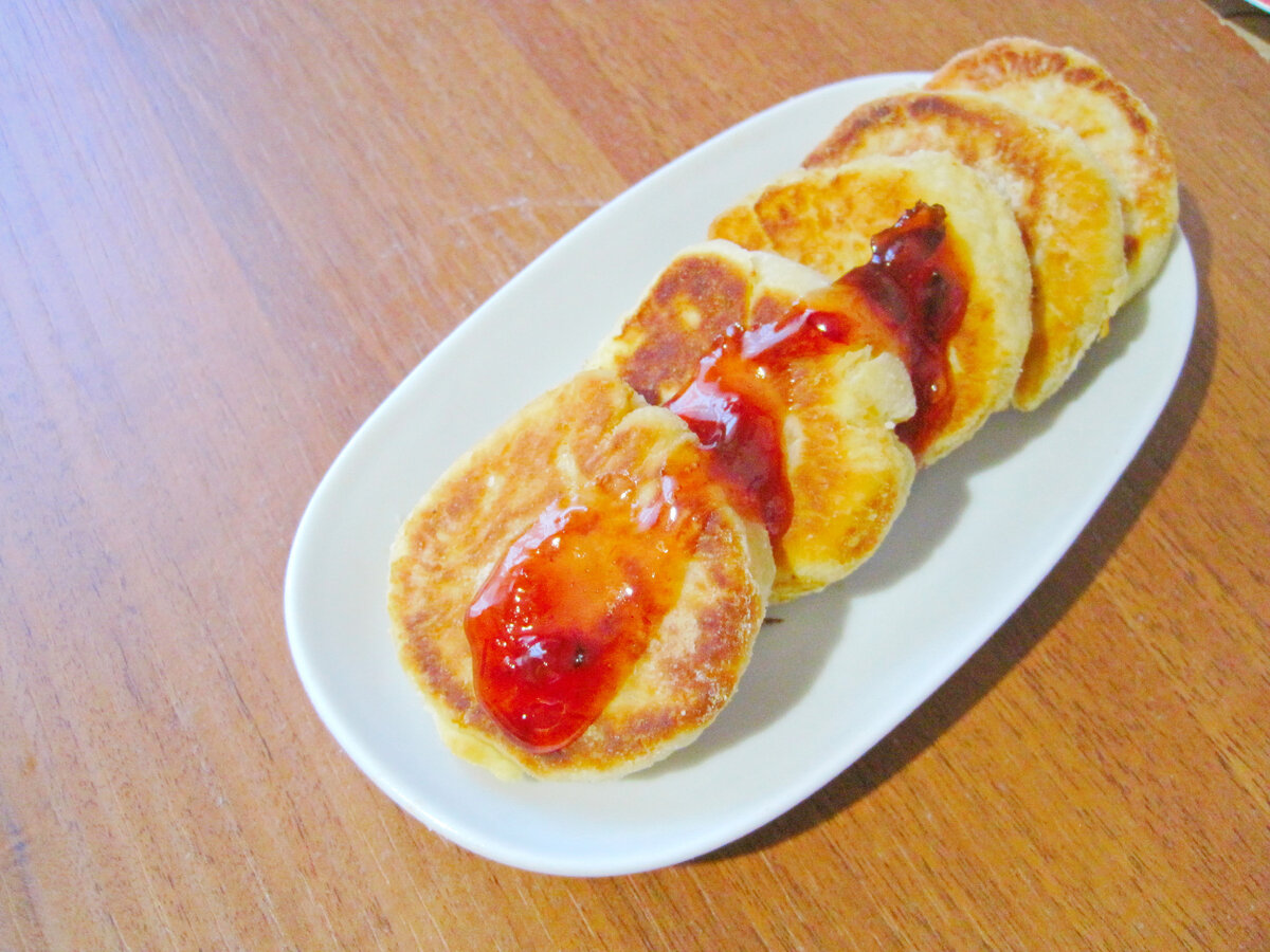 Готовые сырники на тарелке. Фото автора oldp0var.