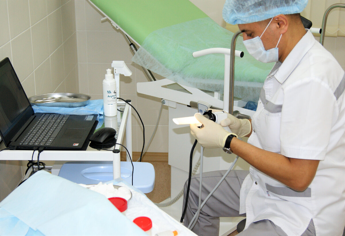 Прием пациента проходит с применением новейшего оборудования