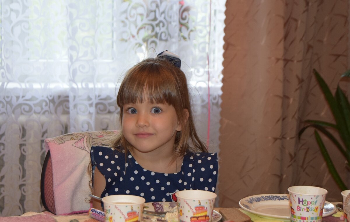 Здесь Юле 5 лет.