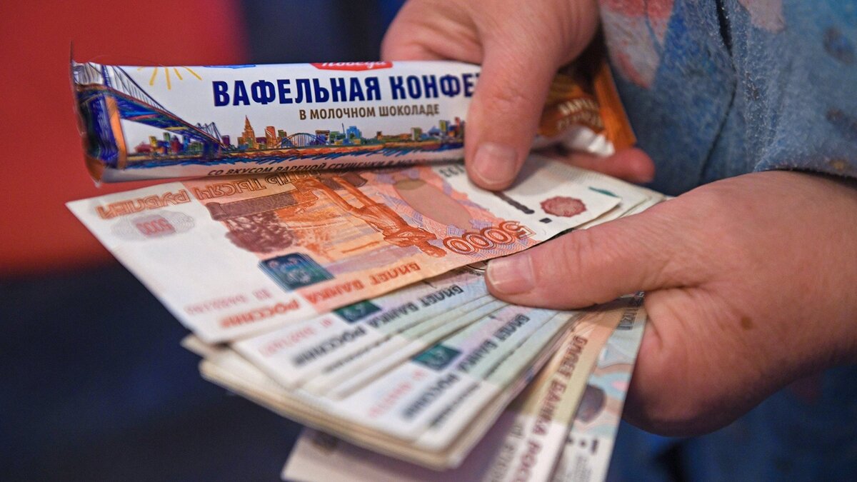    Наличные деньги© РИА Новости . Александр Кряжев