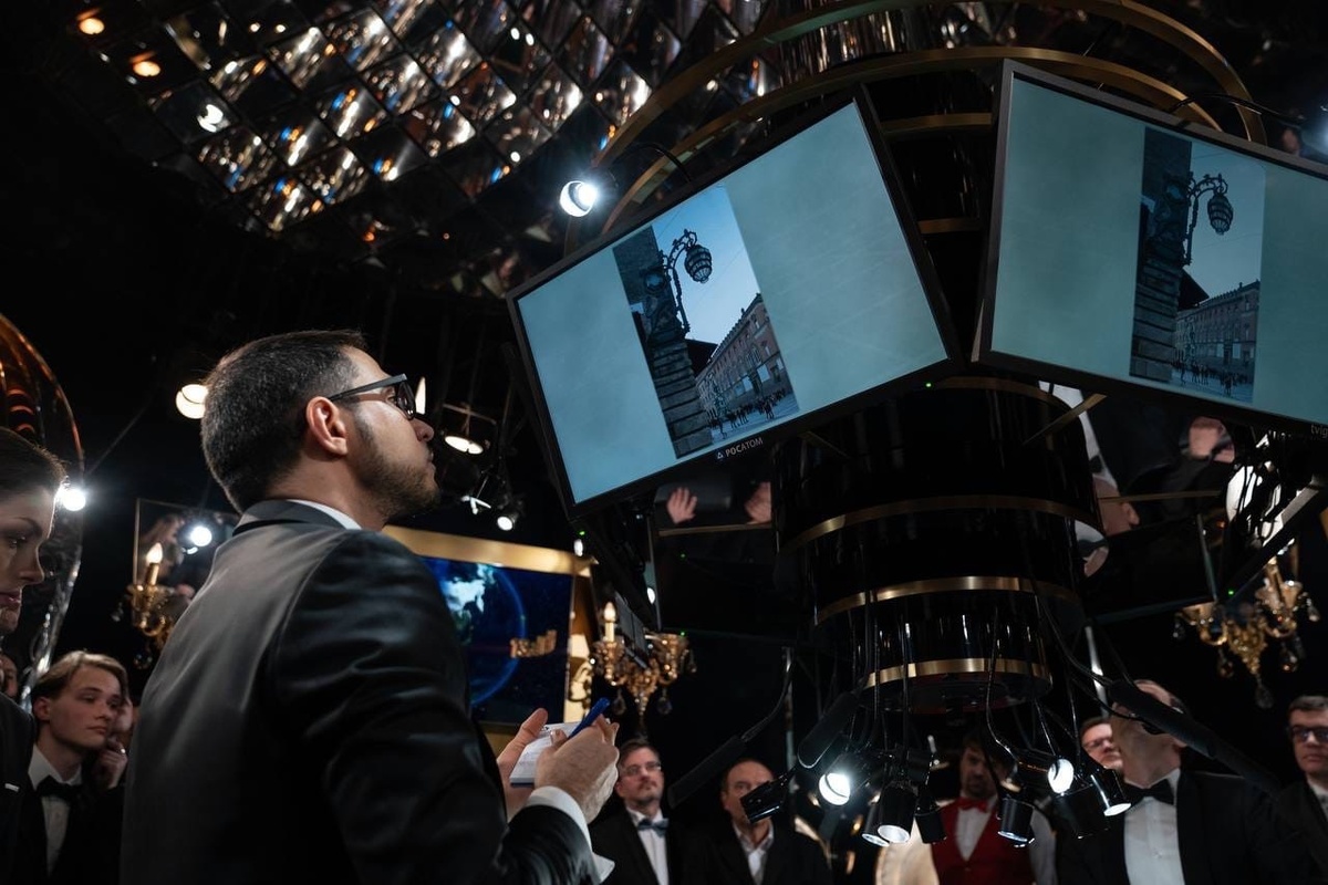 Ким Галачян - лучший знаток прошедшей игры.Источник: официальное сообщество ВК"Что?Где?Когда?"