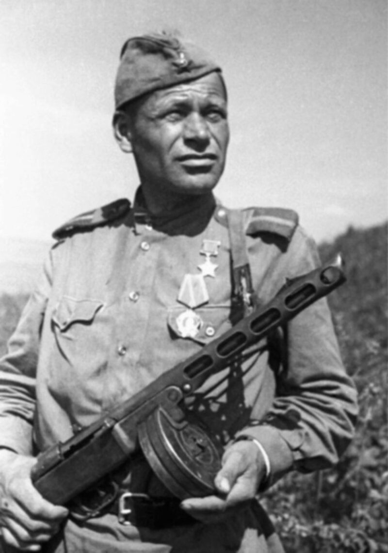 Герой Советского Союза Роман Смищук