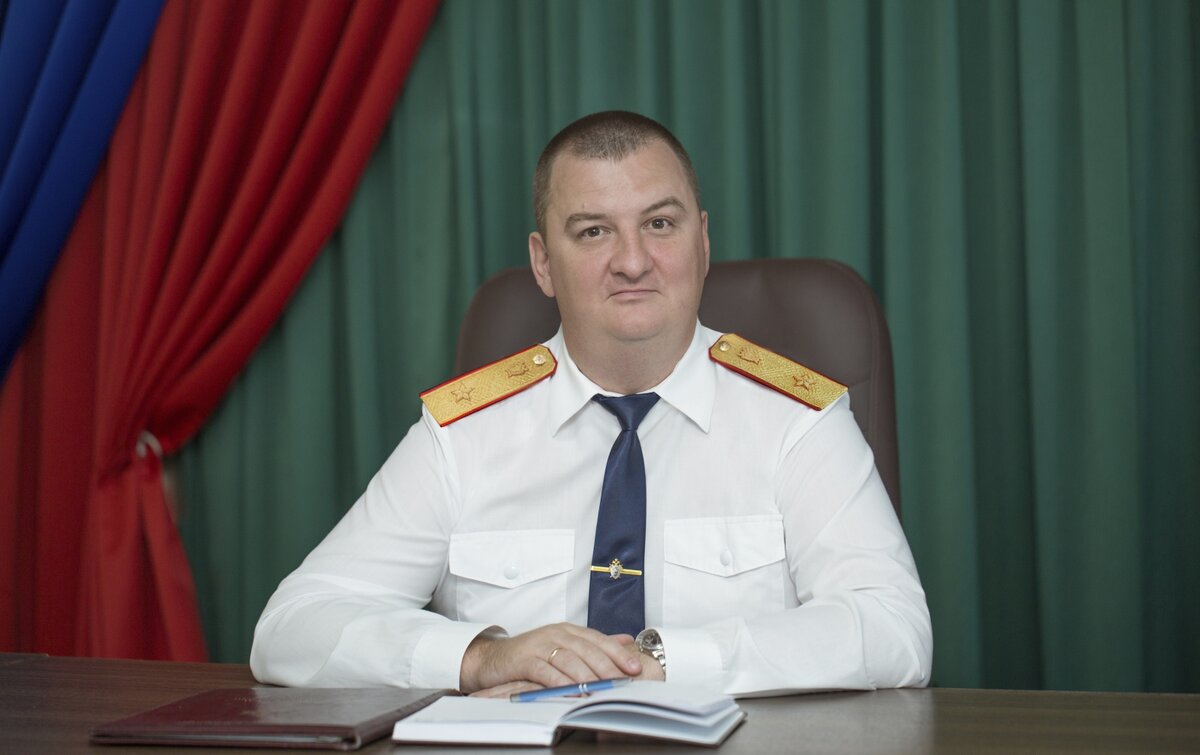 Руководитель следственного управления города. Руководитель следственного управления города. Колбасин алексей иванович. Руководитель следственного управления города. Лелеко андрей сергеевич.