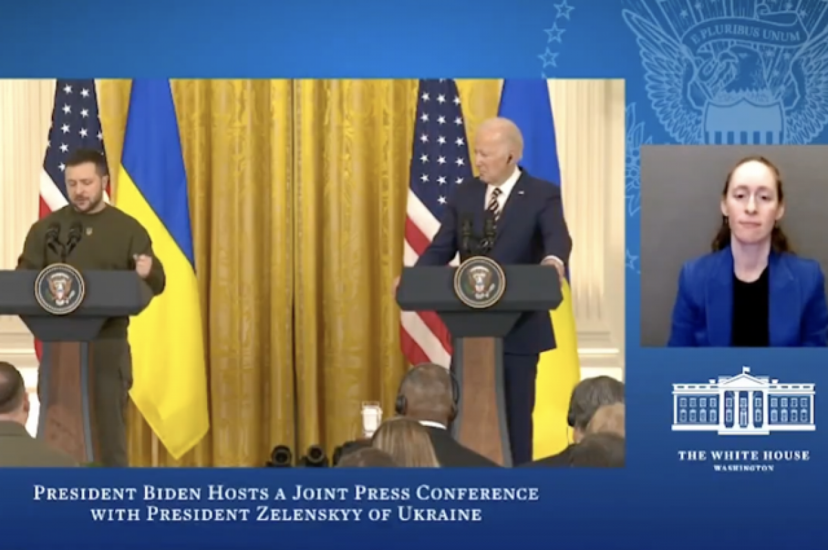    Киев запросил у США денег на «преступления» из-за оговорки переводчицы